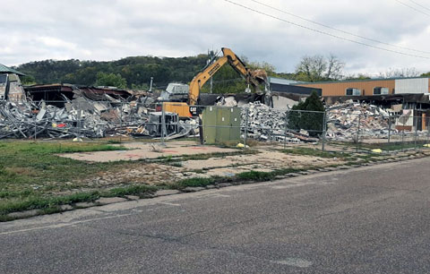 Demolition of blighted Prarie du Chien strip mall