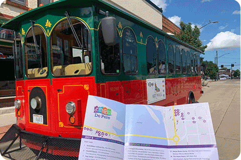 Image of trolley car in downtown De Pere