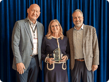 Barb LaMue inducted into Wisconsin Main Street Hall of Fame .