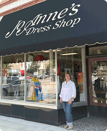 Front of JoAnne's Dress Shop
