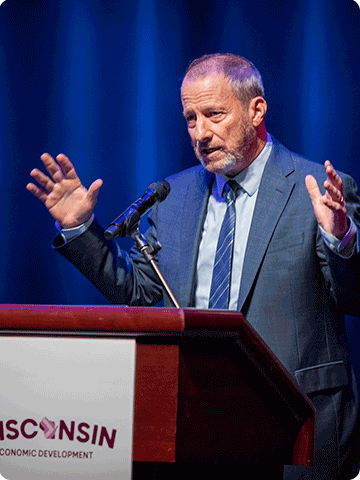 George Packer gives opening keynote at the Wisconsin Economic Summit.